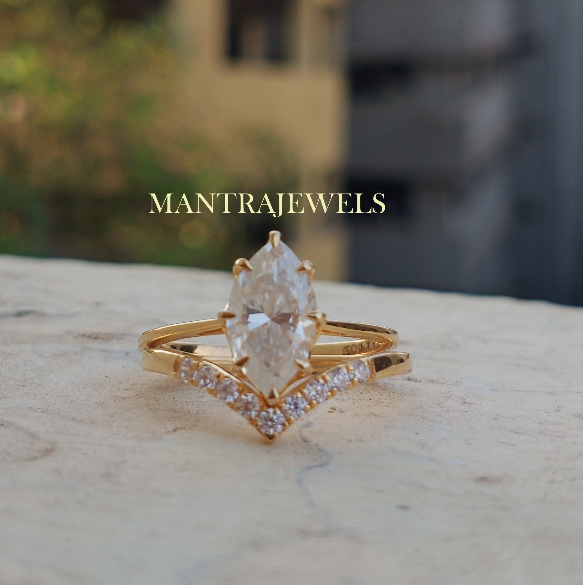 2CT Marquise and Round Cut Halo Moissanite Diamond Ring with V Shape Wedding Ring Set White Yellow Gold Ring Engagement Ring Christmas Gift