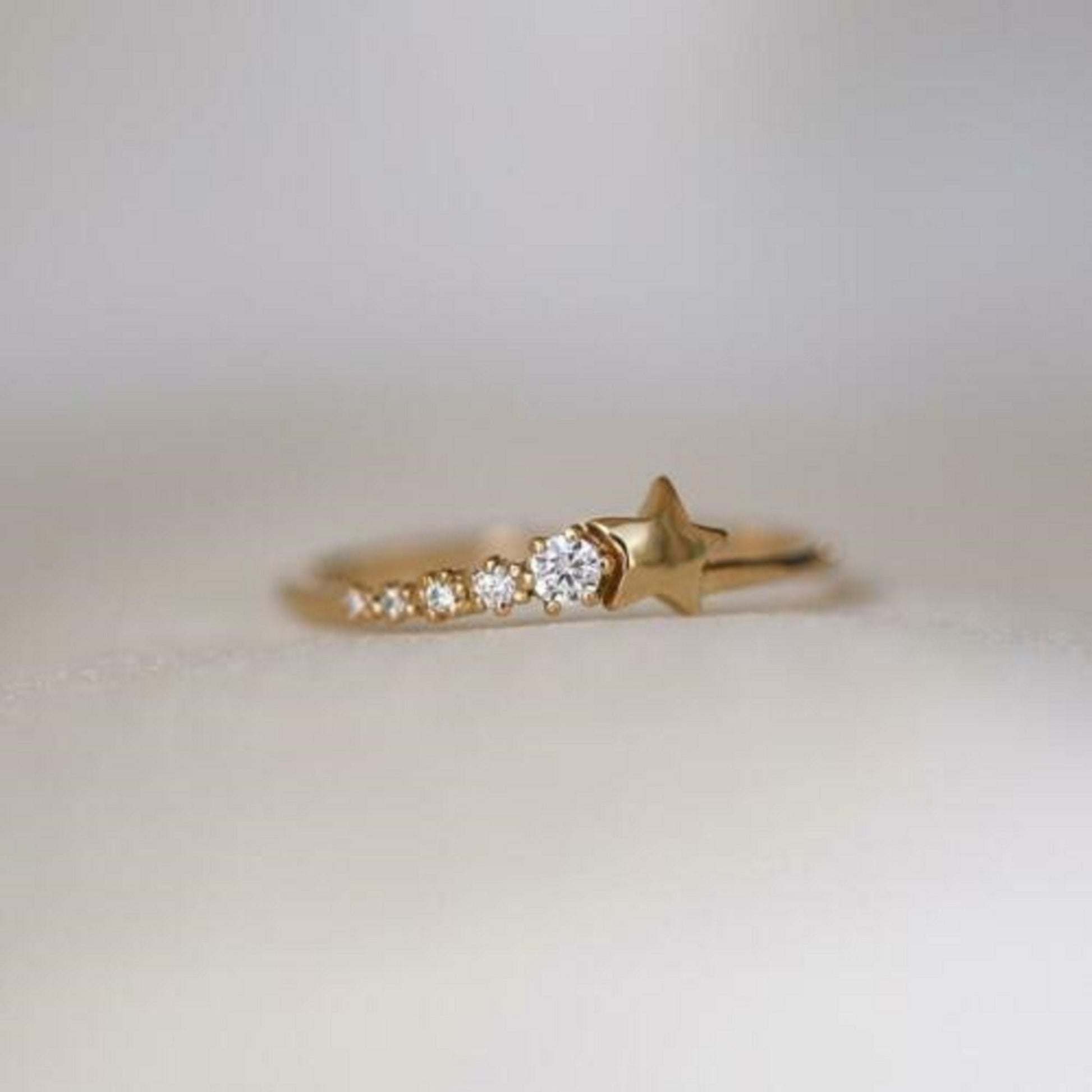 1.00Ct Round Moissanite Diamond Ring Shooting Star Engagement Ring 14K Yellow Gold Ring