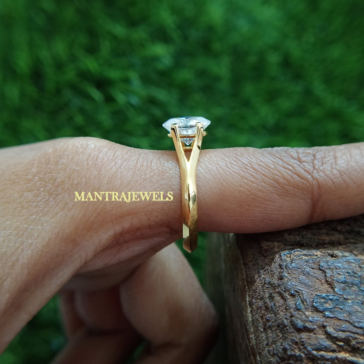 Moissanite Diamond Ring for Women - Oval Cut 2.00 Ct Moissanite Gemstone Ring - 14K Yellow Gold Engagement Ring for Her - Handmade Jewellery