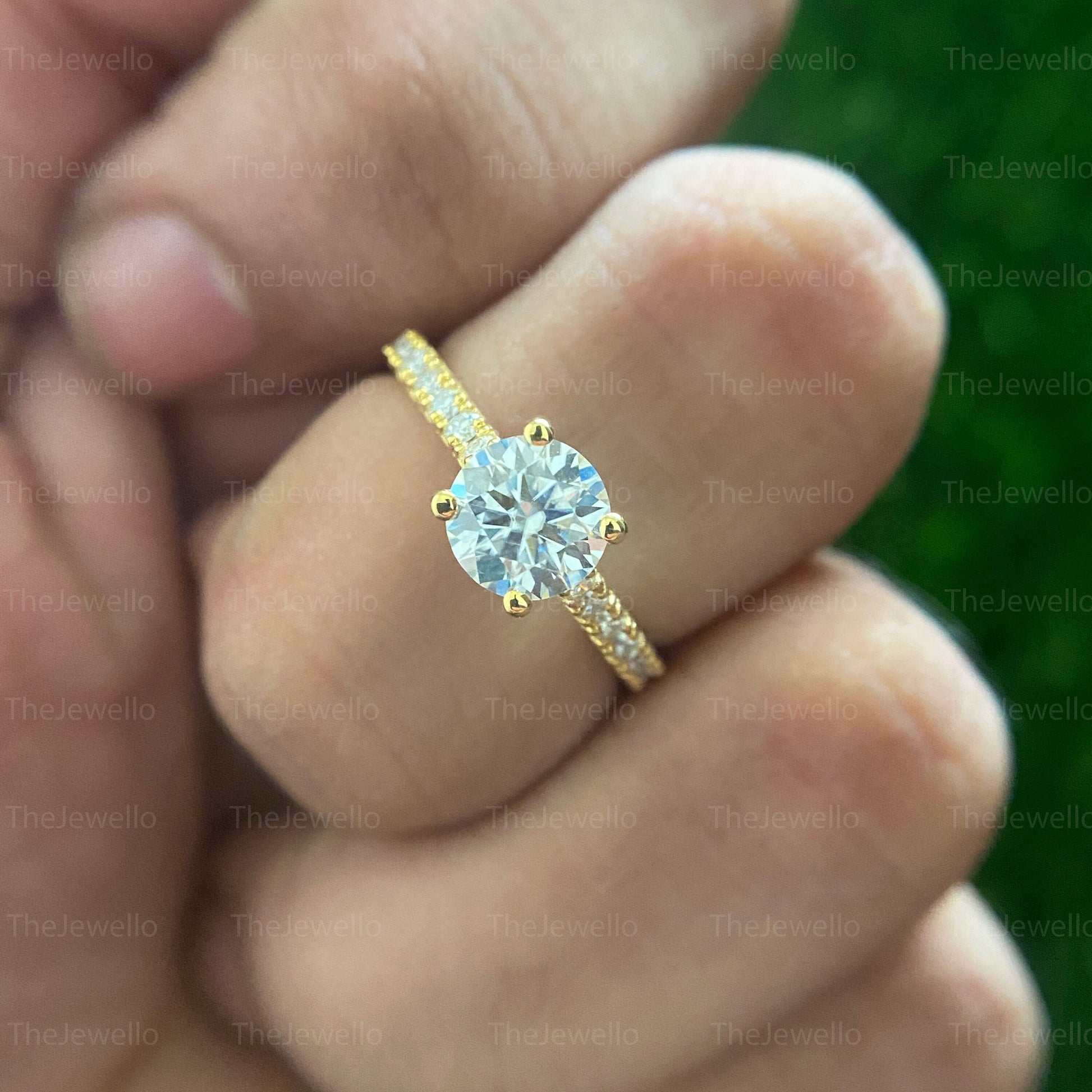 1.50 Ct Round Cut Moissanite Engagement Ring, Wedding Moissanite Ring, Elegant Bridal Wedding Ring, Promise Ring for Women.