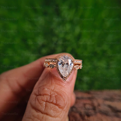 Pear Engagement Ring Set, 2 carats Pear Shape Moissanite Engagement ring, Pear Moissanite Bridal Ring Set, Moissanite ring for Her